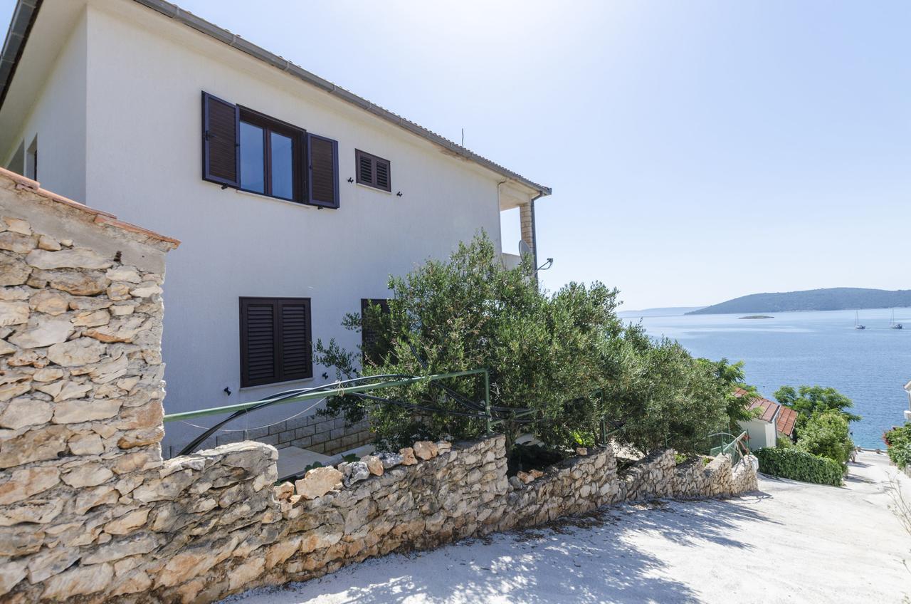 Apartments Ante Vinisce Luaran gambar